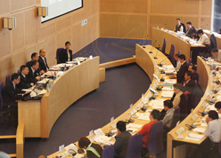 於2012年4月10日舉行的西貢區議會會議