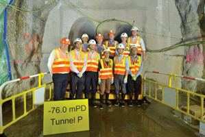 Breakthrough ceremony cum visit to tunnel between Aberdeen and Sai Ying Pun in December 2013