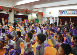 渠務署聯同「淨化海港計劃」第二期甲工程顧問於2013年2月22日在佛教中華康山學校舉行講座