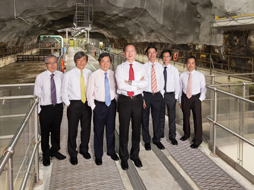 1. Director: CHAN Chi-chiu; 2. Deputy Director: TSUI Wai; 3. Assistant Director/Operations and Maintenance: MAK Ka-wai; 4. Assistant Director/Sewage Services: CHAN Pak-keung; 5. Assistant Director/Electrical and Mechanical: SHE Siu-kuen; 6. Assistant Director/Projects and Development: CHENG Hung-leung; 7. Departmental Secretary: WONG Kau-nin