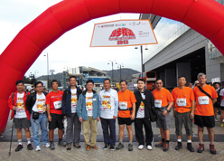 We also participated in and supported various charity events and fund-raising activities during the year such as Ngong Ping Charity Walk (left) and Green Power Hike (right)