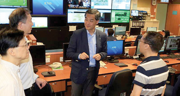 The Chief Executive Mr. LEUNG Chun-ying visited DSD’s Emergency Control Centre