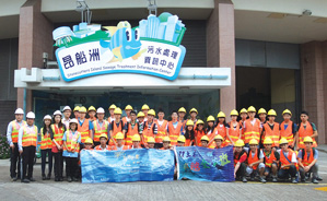 香港工程师学会（土木分部）参观团于2014年3月9日到访昂船洲污水处理厂