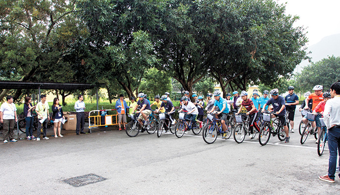 逾百名健兒在沙田污水處理廠內進行單車定向比賽