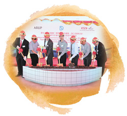 主禮嘉賓進行平頂儀式