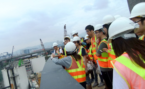 The THEi delegation visited SCISTW on 21 November 2015 for an in-depth review of the construction techniques involved