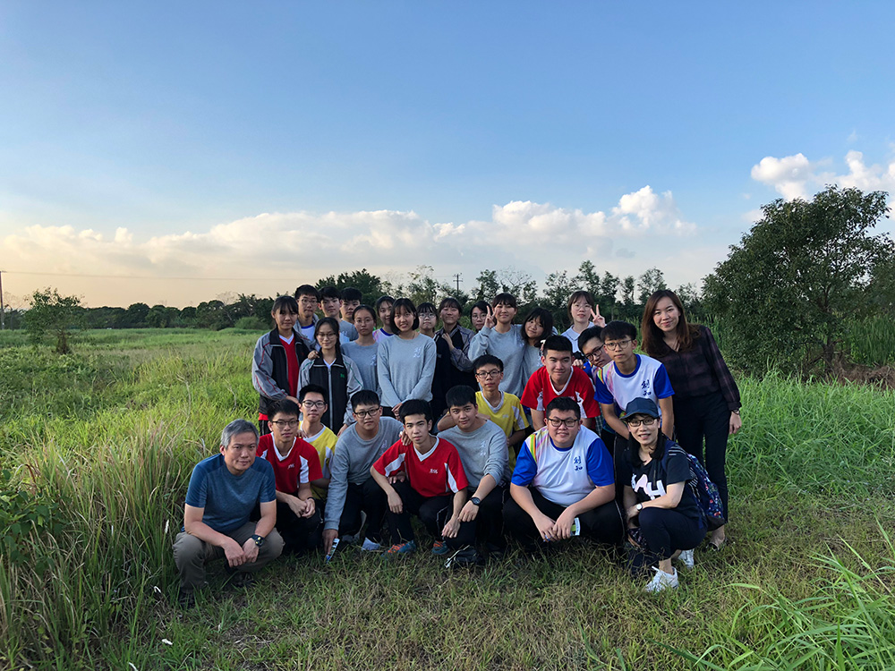 Secondary school students visited the engineered wetland of
Yuen Long Bypass Floodway