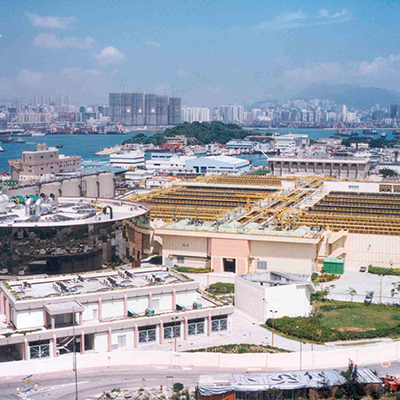 2001 - 「淨化海港計劃」第一期全面投入服務