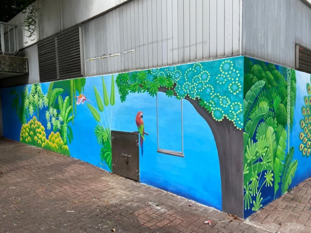 The tree swing on the mural gives us a hint of relaxation and brings us into the nature