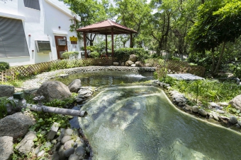 昂坪污水處理廠魚池