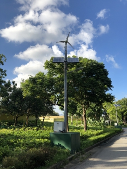 太陽能風力照明燈柱