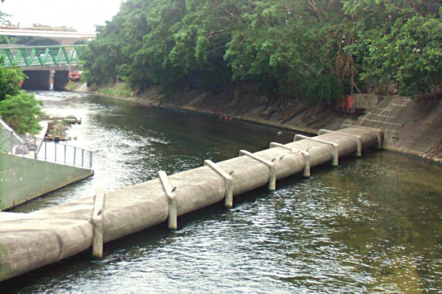In recent years, we have also implemented several sewage interception projects. During dry seasons, the dry weather flow interceptor diverted polluted flow from the drainage system, to the sewerage systems for treatment and discharge. As a result, the water quality of the Kai Tak Nullah has been further improved.