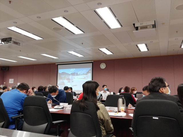 The Drainage Services Department, the project team and the design team attended the 5th District Facilities Management Committee meeting of the Kwun Tong District Council on 12th November 2020 to update and report the project progress to council members and to obtain their views (such as the theme, layout, play and recreational facilities to be provided etc.) on the project.