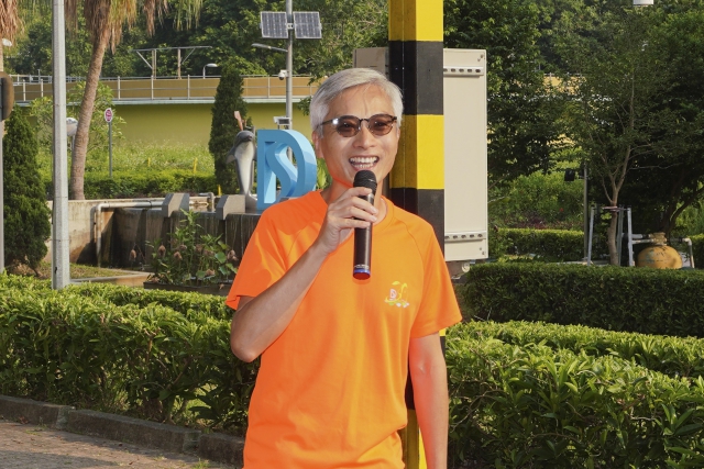The Director of Drainage Services, Mr LO Kwok-wah, delivered a speech to start the DSD Fun Run 2019