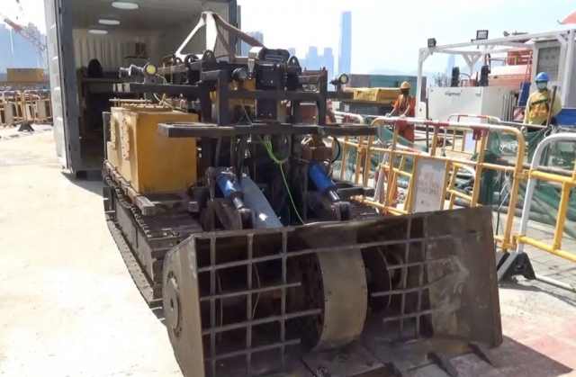 The new remote-controlled desilting robot