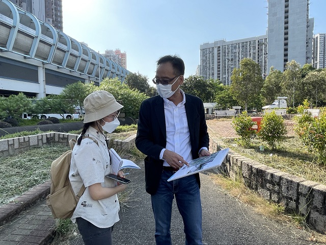 DSD Chief Engineer, Mr Jimmy POON Sui-shun, briefed the reporter the Improvement of Yuen Long Town Nullah project