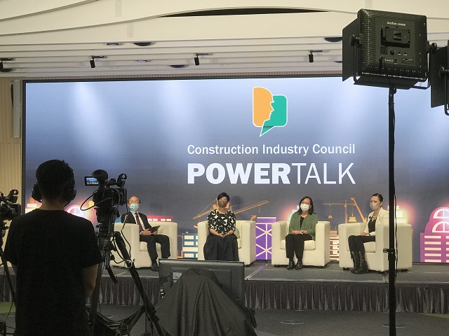 The Director of Drainage Services, Ms Alice PANG (second right), attended “CIC Power Talk - Women in Construction” organised by the Construction Industry Council as a guest speaker