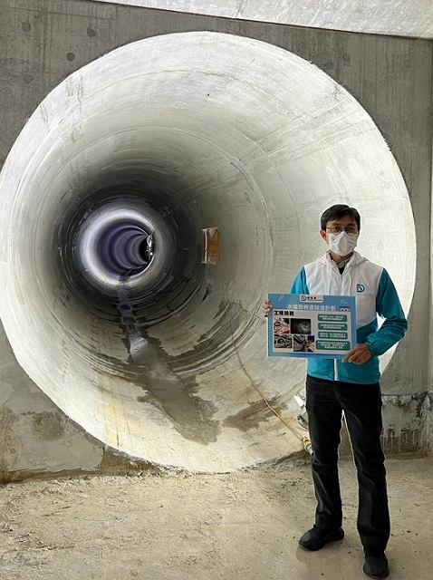 渠务署高级工程师温南丰向记者讲解水塘间转运隧道计划的运作