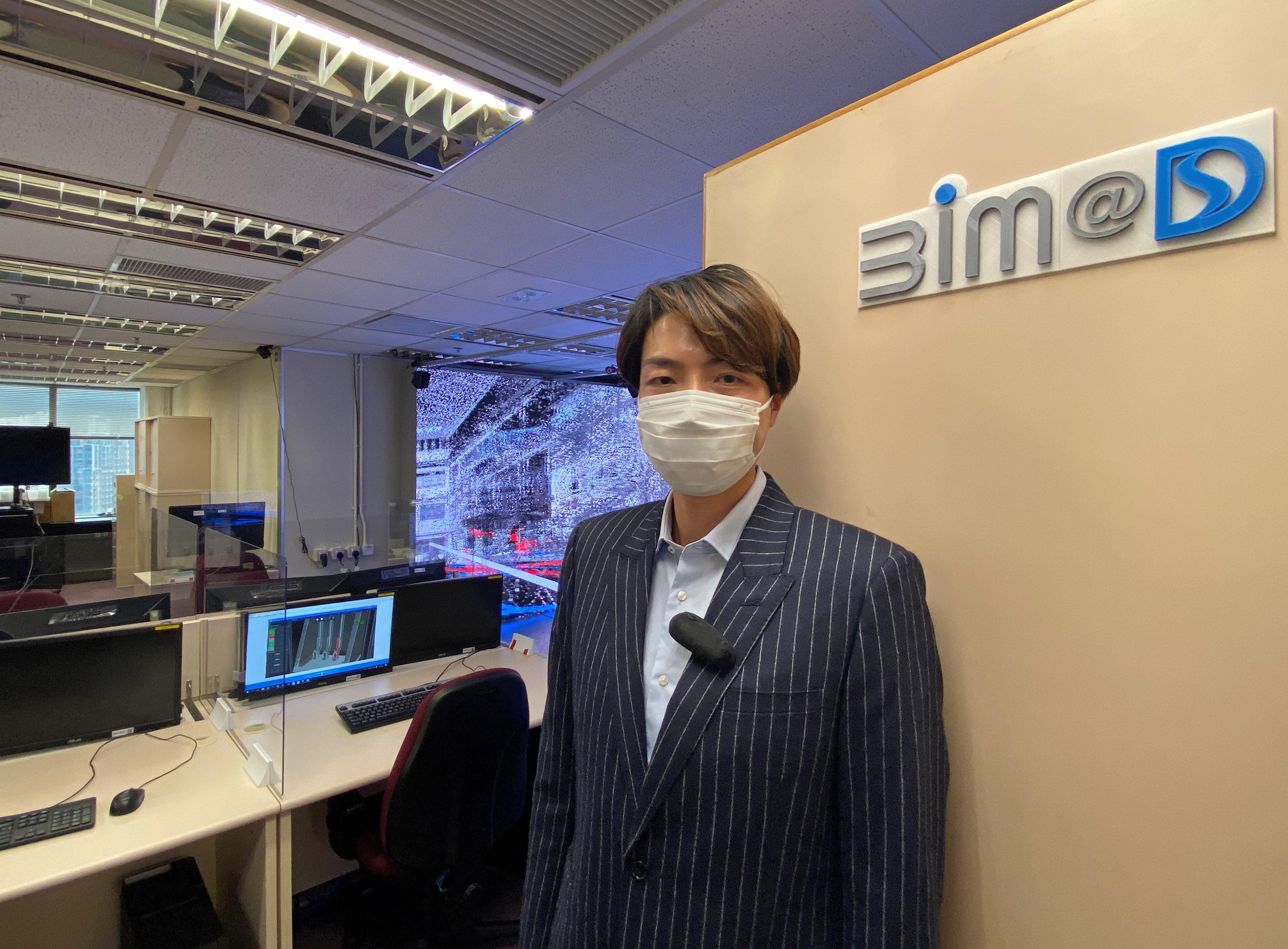 DSD Engineer, Mr Ian LEUNG introduced the high-tech devices equipped in BiM@D