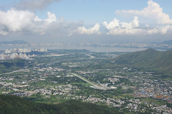 从大帽山上俯视锦田河河盆